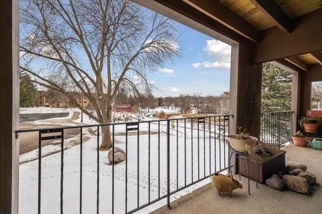 $199,700 | 1000 41st Avenue Northeast, Unit 118, Columbia Heights, MN 55421