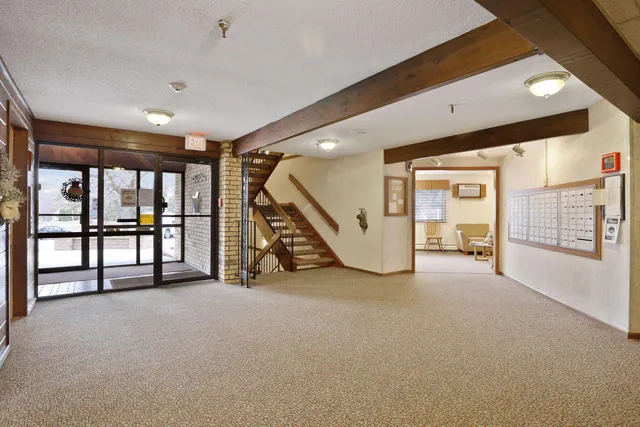 $199,700 | 1000 41st Avenue Northeast, Unit 118, Columbia Heights, MN 55421