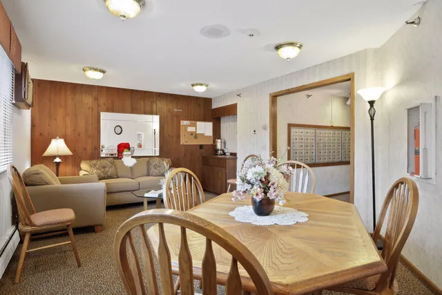 $199,700 | 1000 41st Avenue Northeast, Unit 118, Columbia Heights, MN 55421