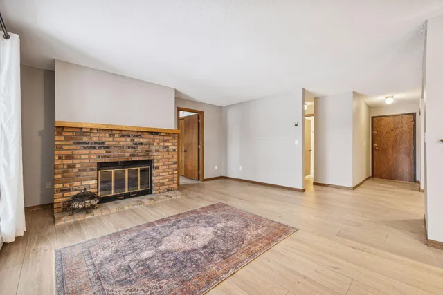 $199,700 | 1000 41st Avenue Northeast, Unit 118, Columbia Heights, MN 55421