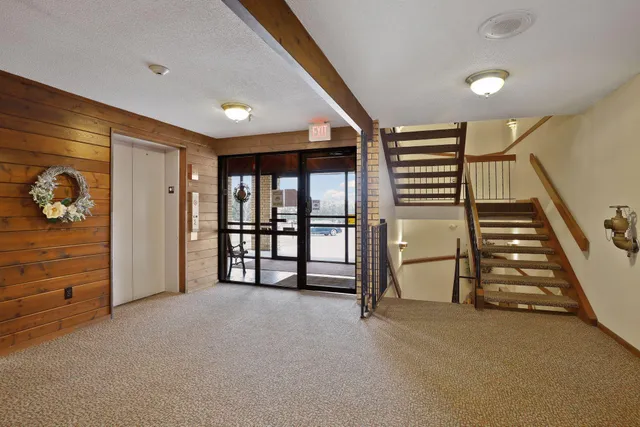 $199,700 | 1000 41st Avenue Northeast, Unit 118, Columbia Heights, MN 55421