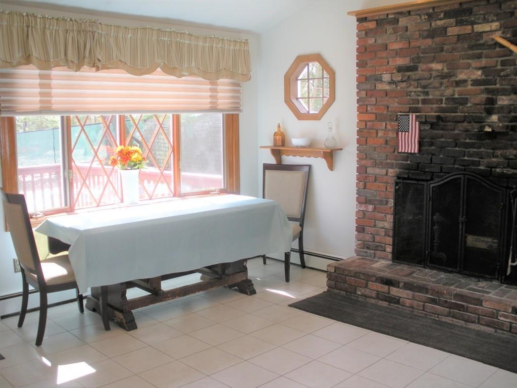 52 Hale Road Walpole, MA 02032 - Photo 6 of 23 Gallery Image 6