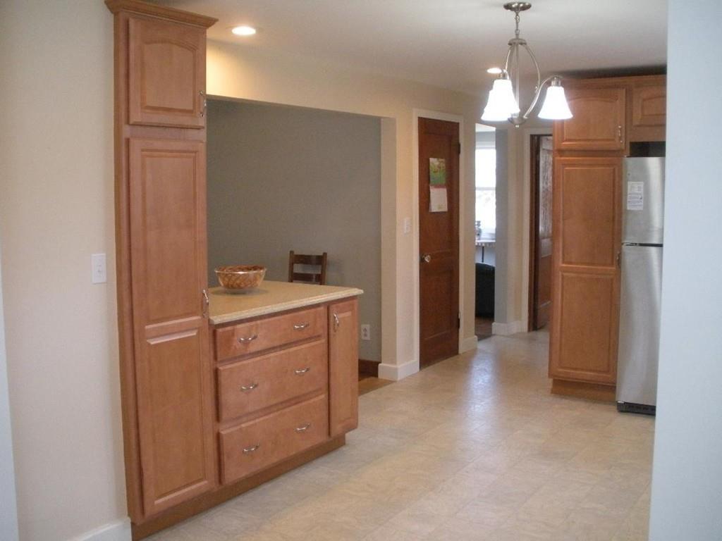 52 Hale Road Walpole, MA 02032 - Photo 8 of 23 Gallery Image 8