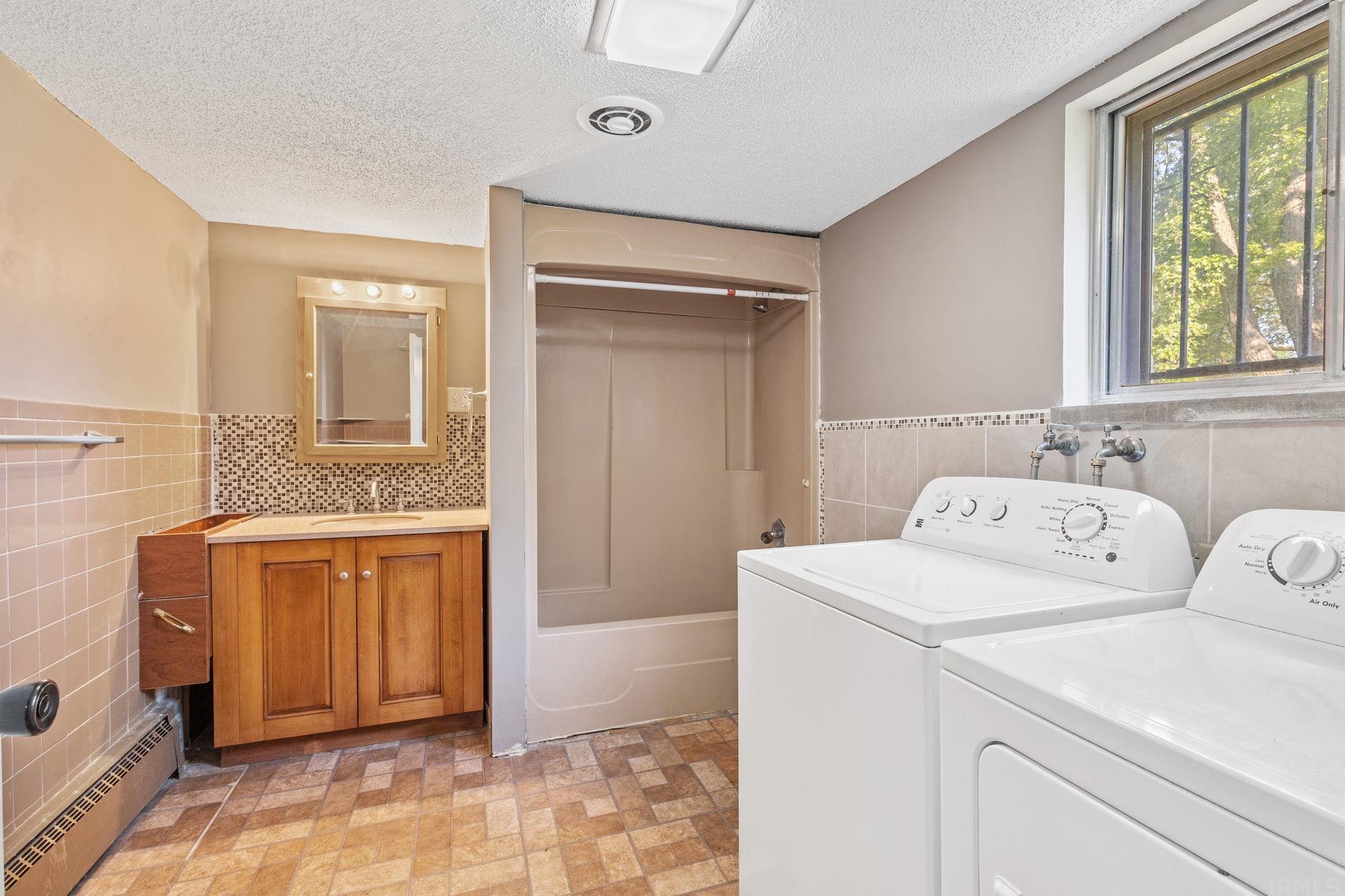 8631 St Joe Center Road Fort Wayne, IN 46835 - Photo 18 of 29