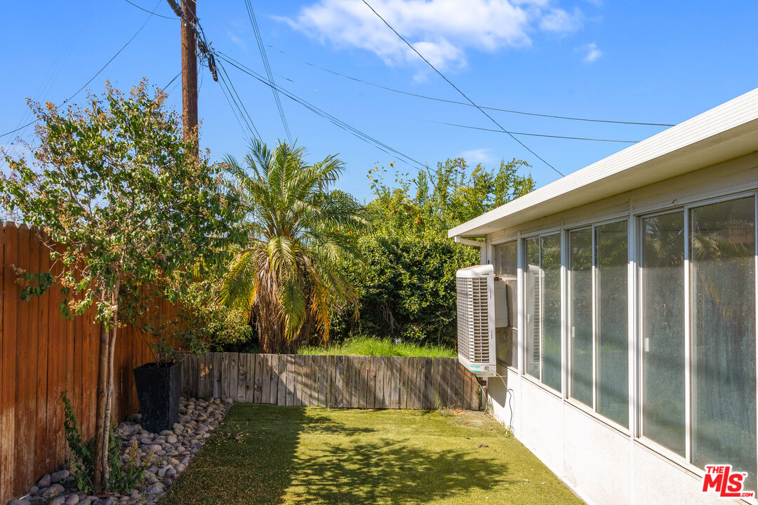 926 Barbra Lane Redlands, CA 92374 - Photo 21 of 23 a view of small yard with plants