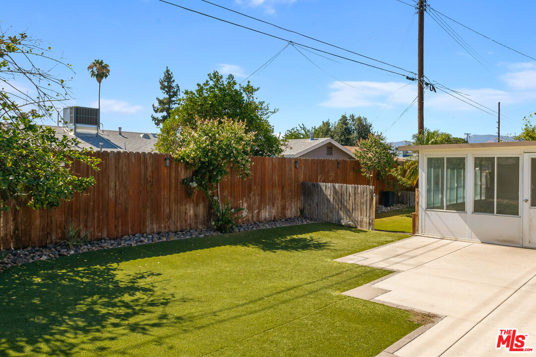 926 Barbra Lane Redlands, CA 92374 - Photo 22 of 23 a view of a backyard with a small cabin
