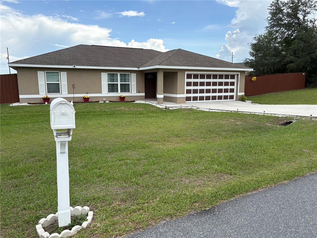 176 Juniper Loop Circle Ocala, FL 34480 - Photo 1 of 5
