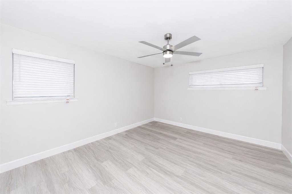 504 Pecan Street Crowley, TX 76036 - Photo 16 of 30