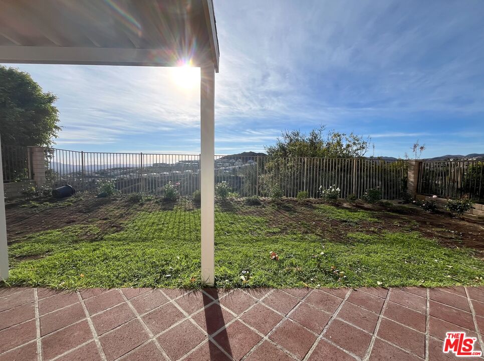 12105 Falcon Crest Way Porter Ranch, CA 91326 - Photo 15 of 45