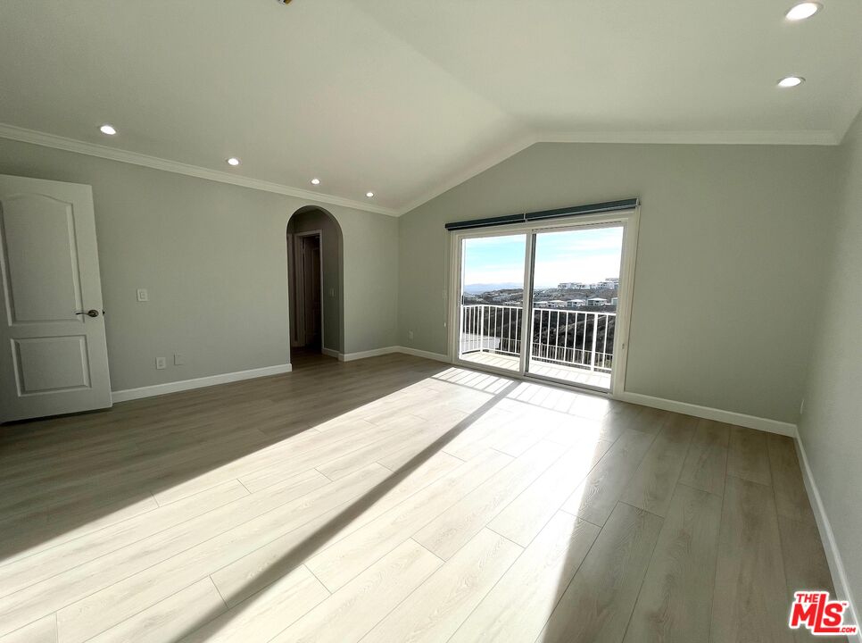 12105 Falcon Crest Way Porter Ranch, CA 91326 - Photo 19 of 45