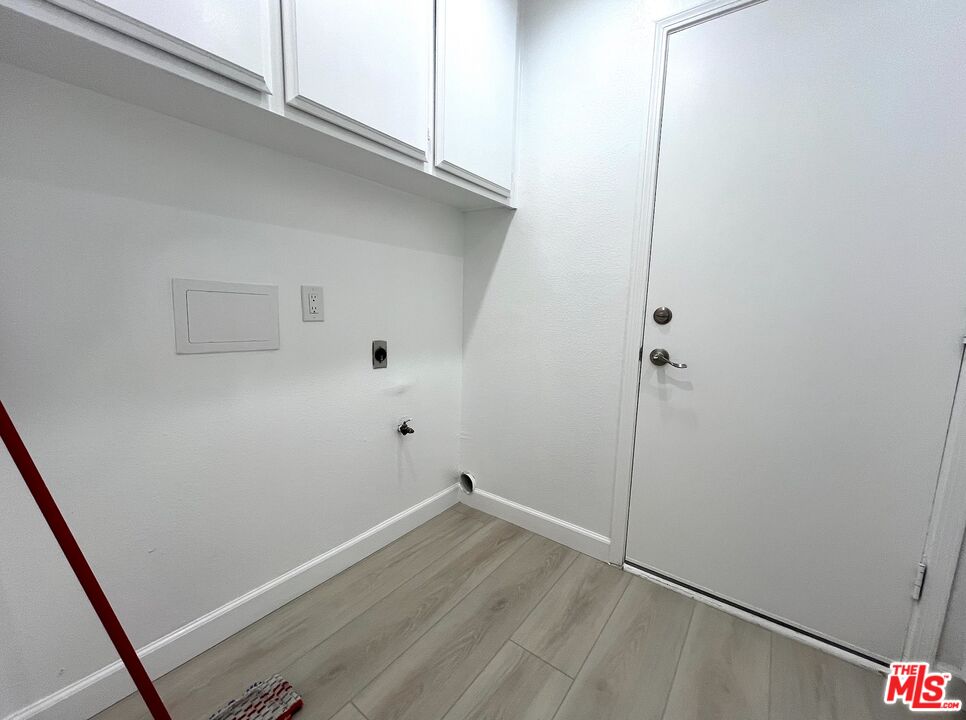 12105 Falcon Crest Way Porter Ranch, CA 91326 - Photo 32 of 45