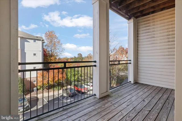 $1,975 | 4401 Weatherington Lane, Unit 304, Fairfax, VA 22030