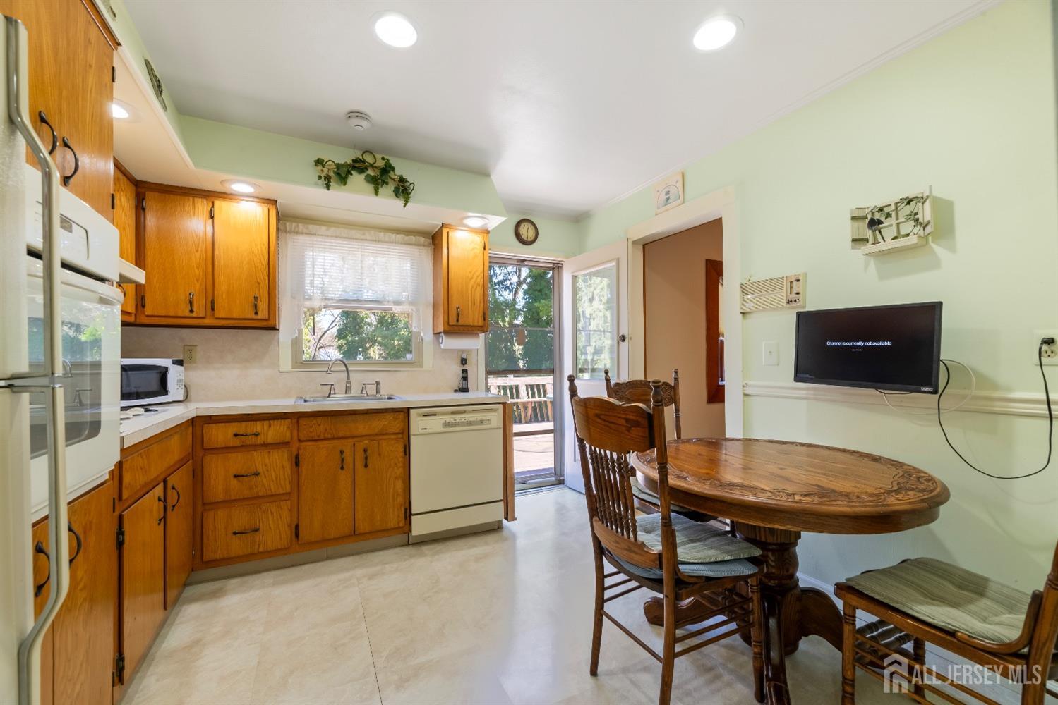 40 Seneca Road Old Bridge, NJ 08857 - Photo 11 of 56 Gallery Image 11