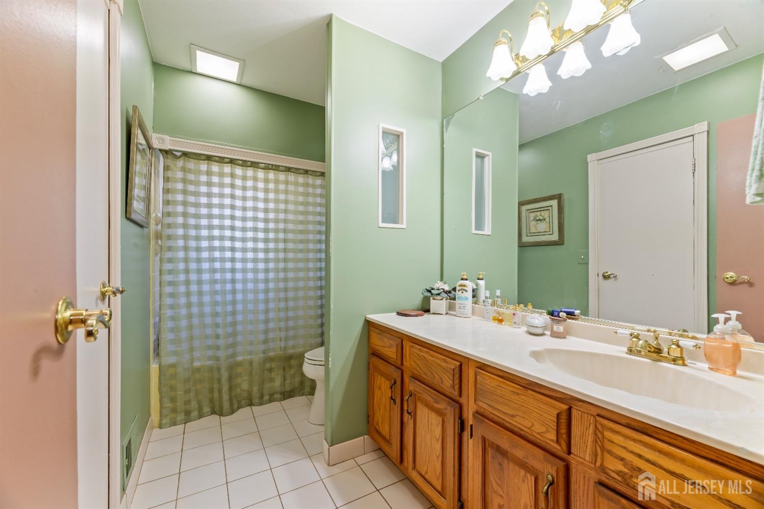 40 Seneca Road Old Bridge, NJ 08857 - Photo 21 of 56 Gallery Image 21