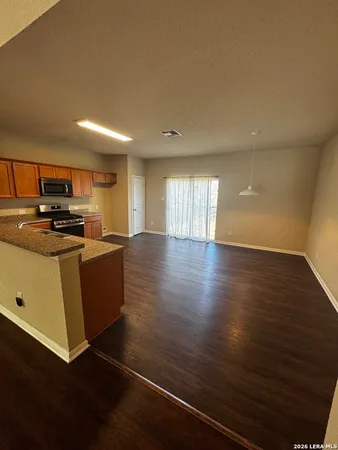 $1,945 | 4202 Stanley Park, Converse, TX 78109