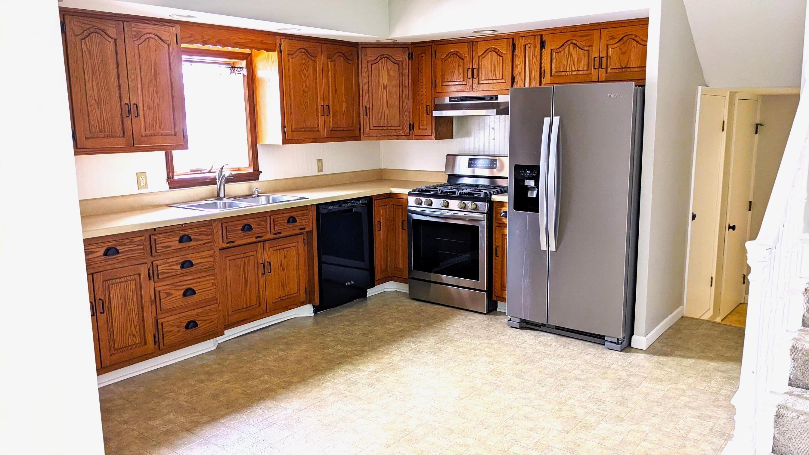 303 West Grant Street Decatur, IN 46733 - Photo 11 of 36