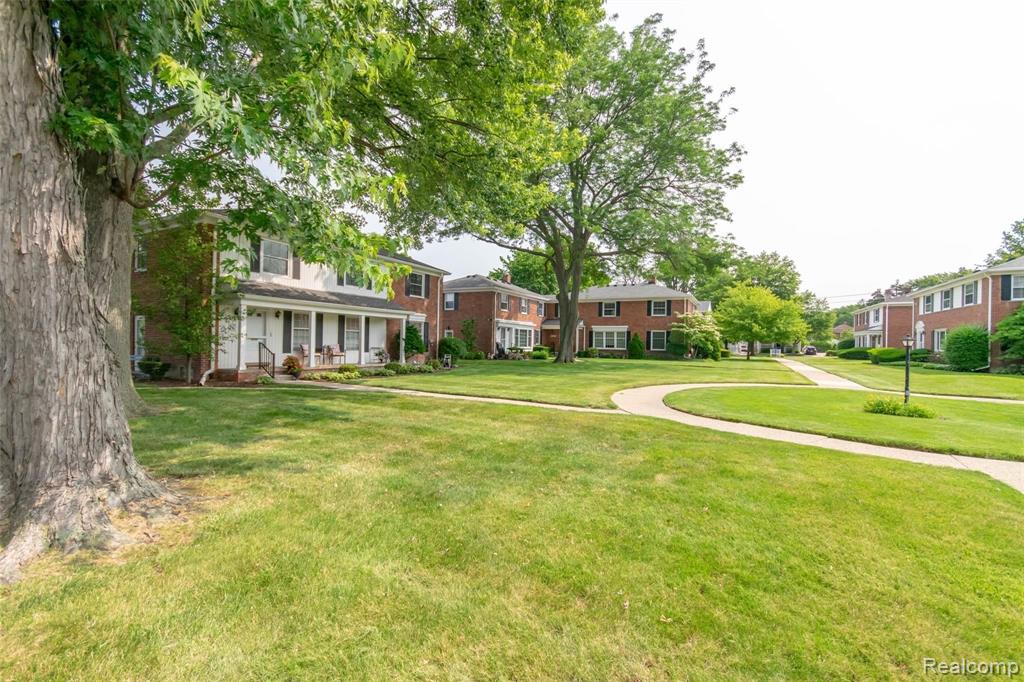 634 Cadieux Road Grosse Pointe, MI 48230 - Photo 3 of 34