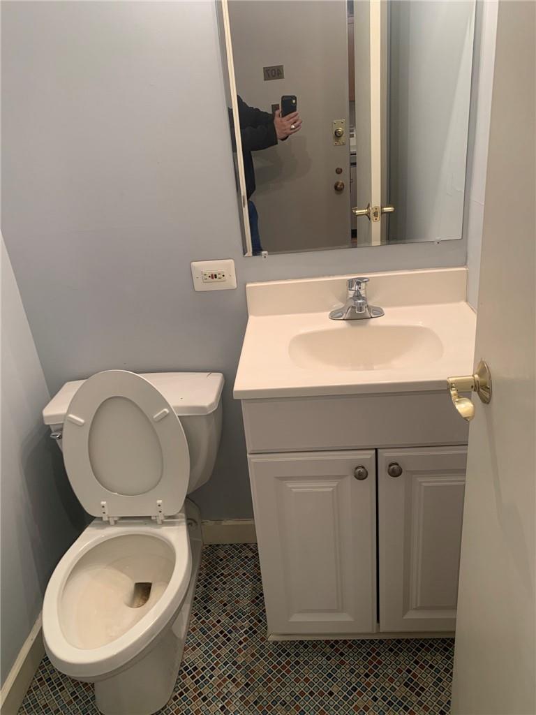 703 Pelham Road, Unit 407 New Rochelle, NY 10805 - Photo 2 of 11