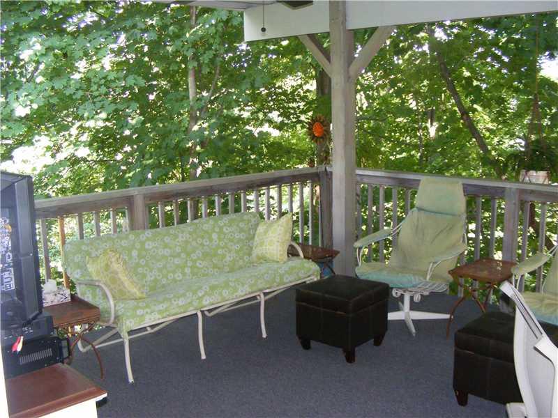 373 Hawthorne Road Pittsburgh, PA 15209 - Photo 9 of 25 Patio/Deck. Deck off Family Room