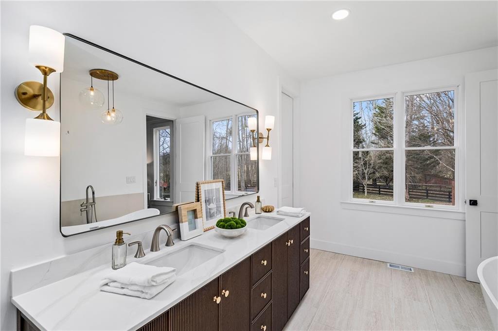 16035 Westbrook Road Milton, GA 30004 - Photo 39 of 117