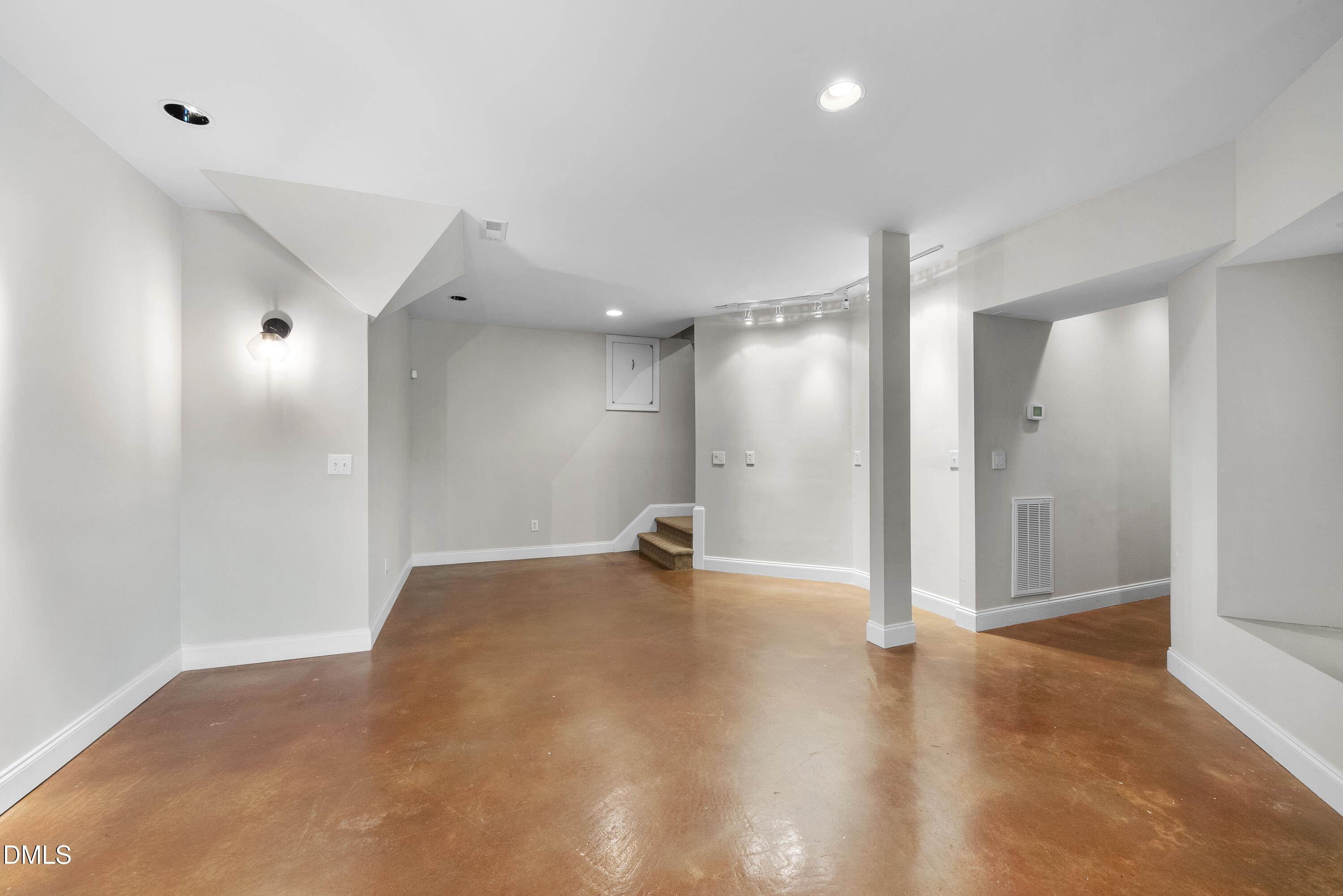 8110 Lloyd Allyns Way Raleigh, NC 27615 - Photo 43 of 66 DSC07339