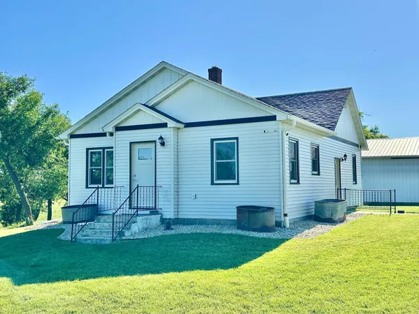 $355,000 | 1555 Highway 75, Lake Benton, MN 56149