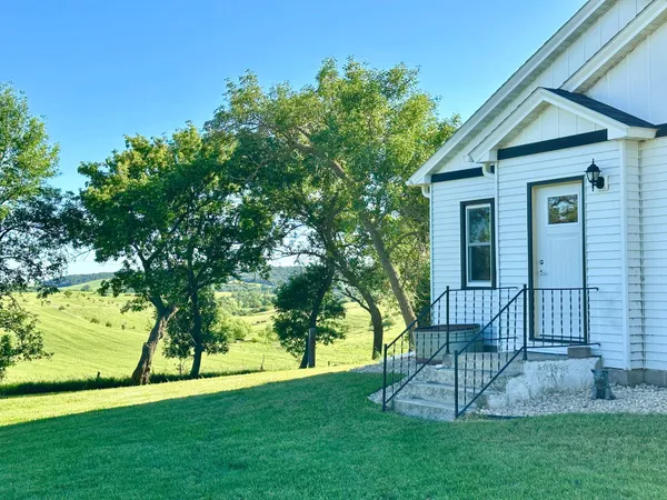 $355,000 | 1555 Highway 75, Lake Benton, MN 56149