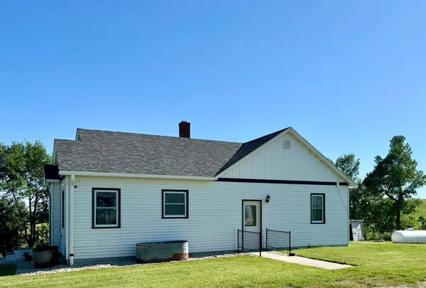 $355,000 | 1555 Highway 75, Lake Benton, MN 56149