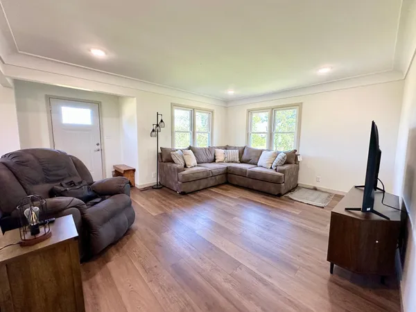 $355,000 | 1555 Highway 75, Lake Benton, MN 56149