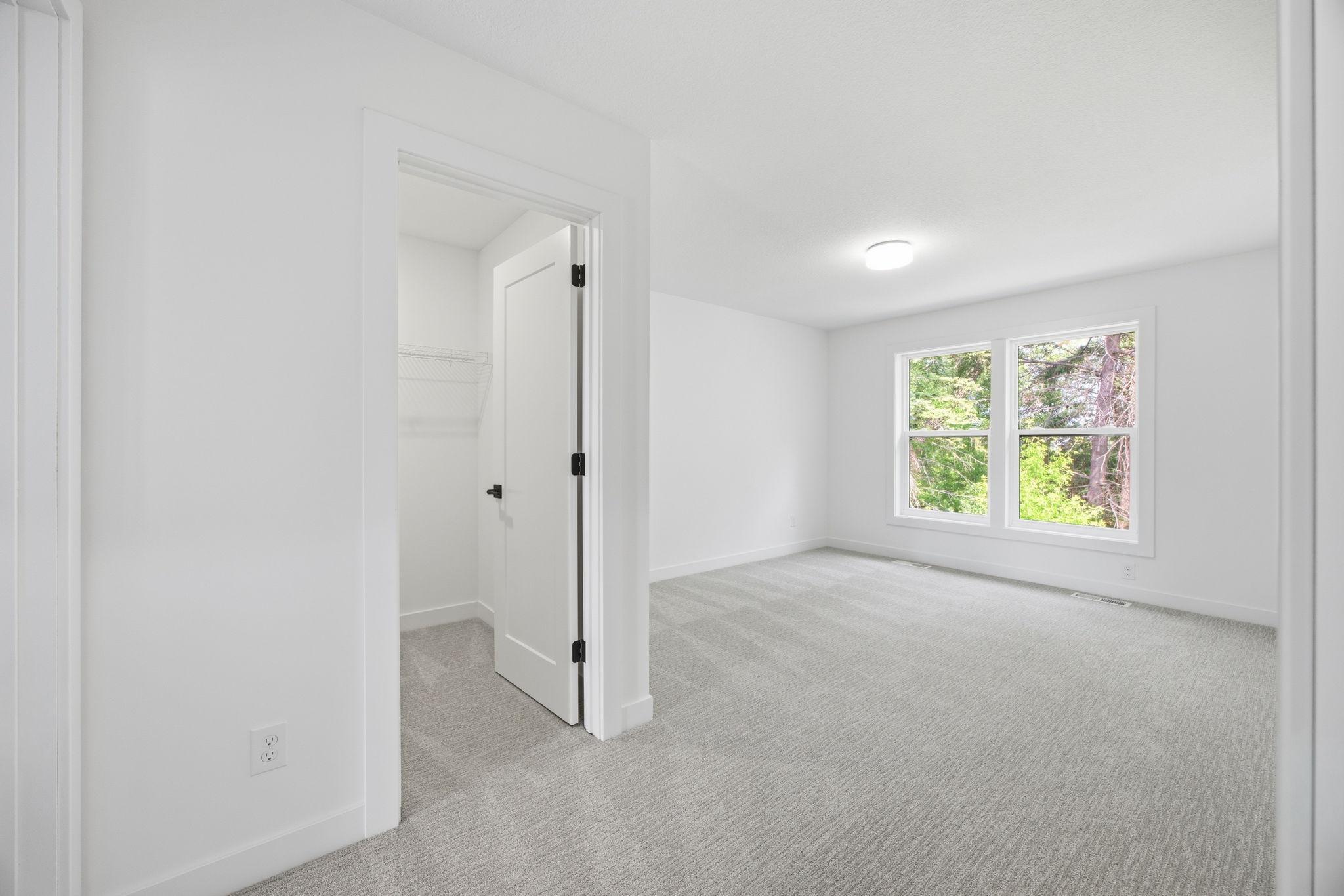 2415 Laurie Road West Roseville, MN 55113 - Photo 34 of 61 Gallery Image 34