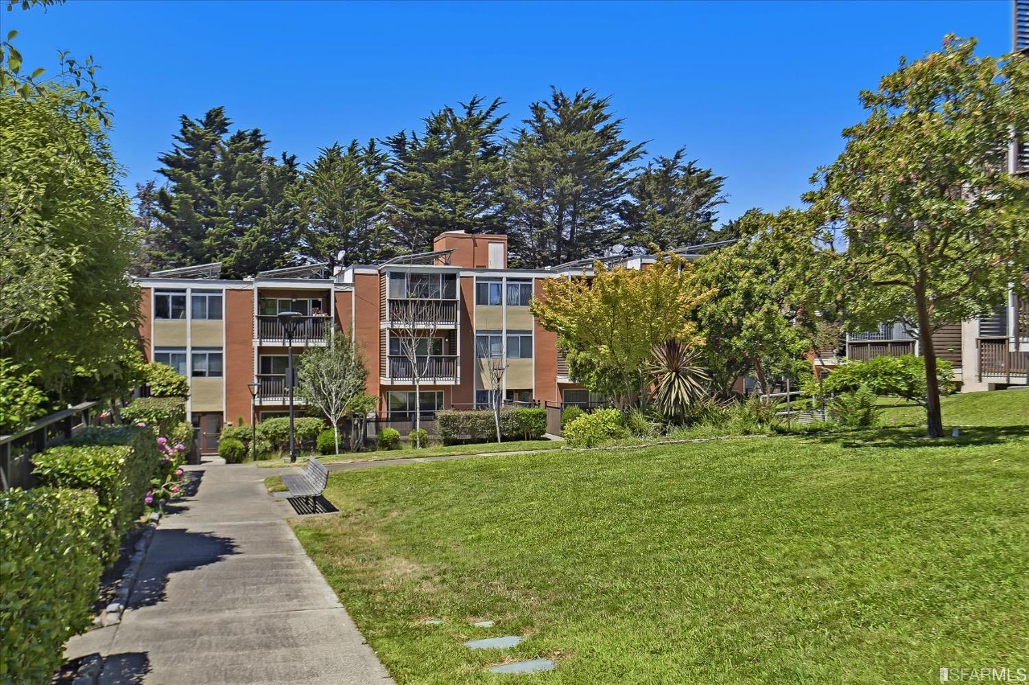 50 Inca Lane, Unit 5 San Francisco, CA 94115 - Photo 2 of 33 a front view of a house with a yard