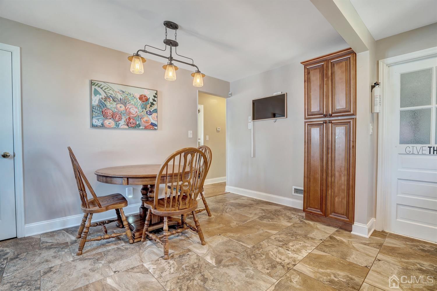 14 Stockton Road New Brunswick, NJ 08901 - Photo 9 of 18 Gallery Image 9