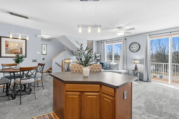 $275,000 | 20116 Holister Lane, Lakeville, MN 55044