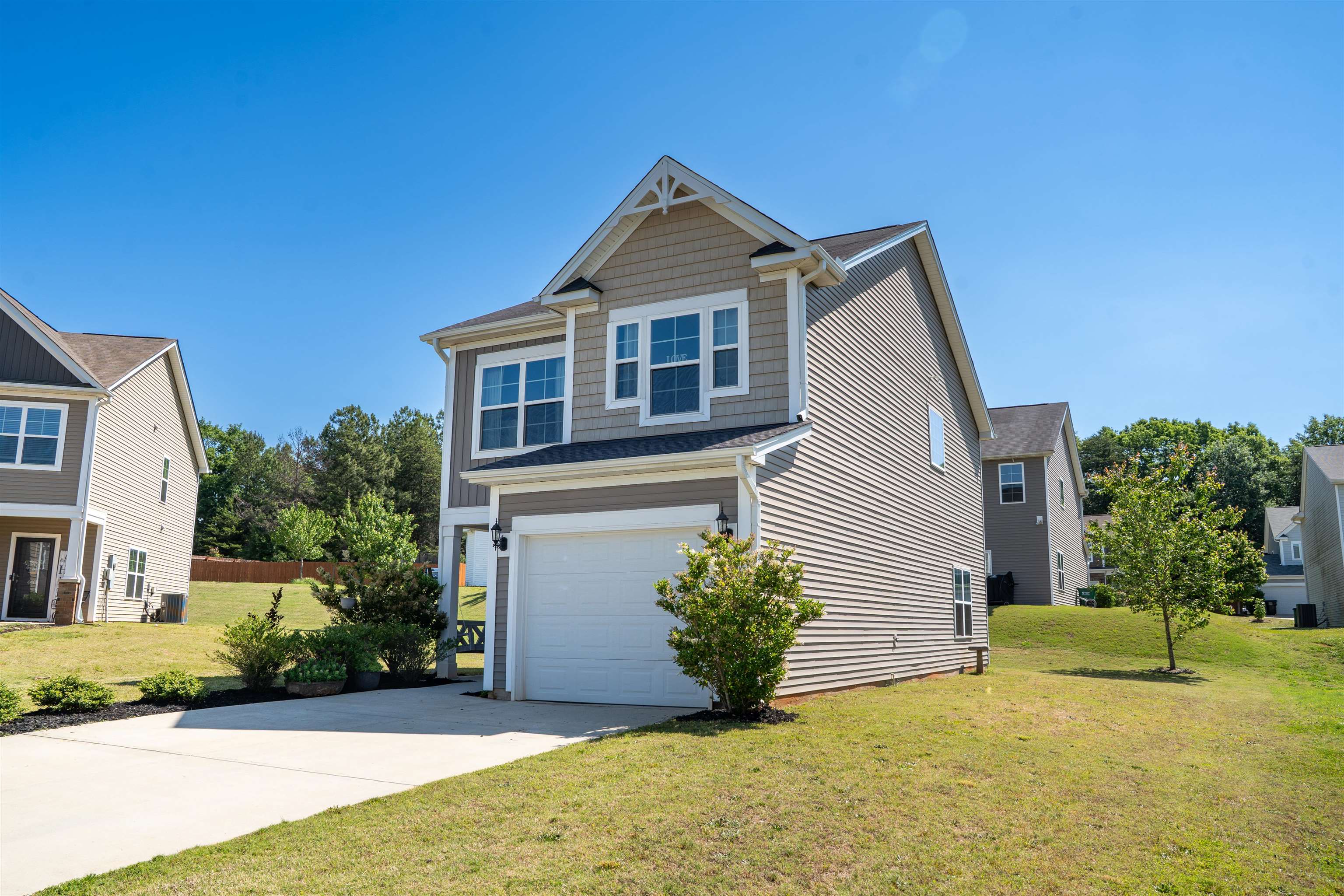 436 North Ivestor Court Inman, SC 29349 - Photo 2 of 23