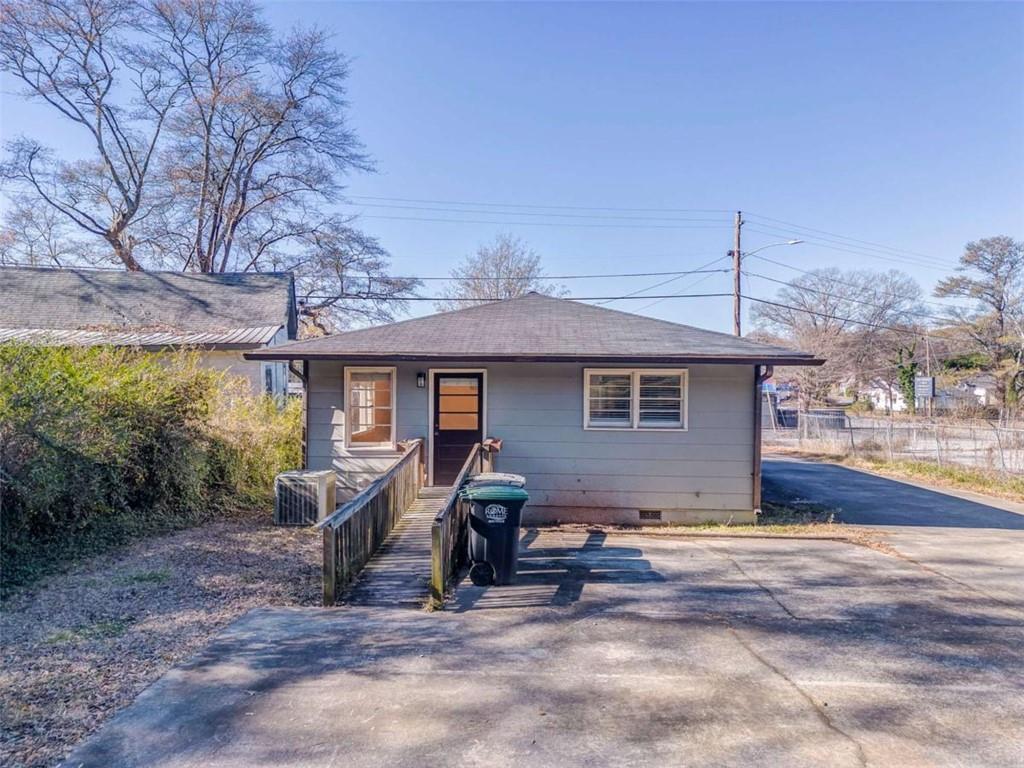 1407 East 2nd Avenue Southeast Rome, GA 30161 - Photo 25 of 28 a view of a house with backyard