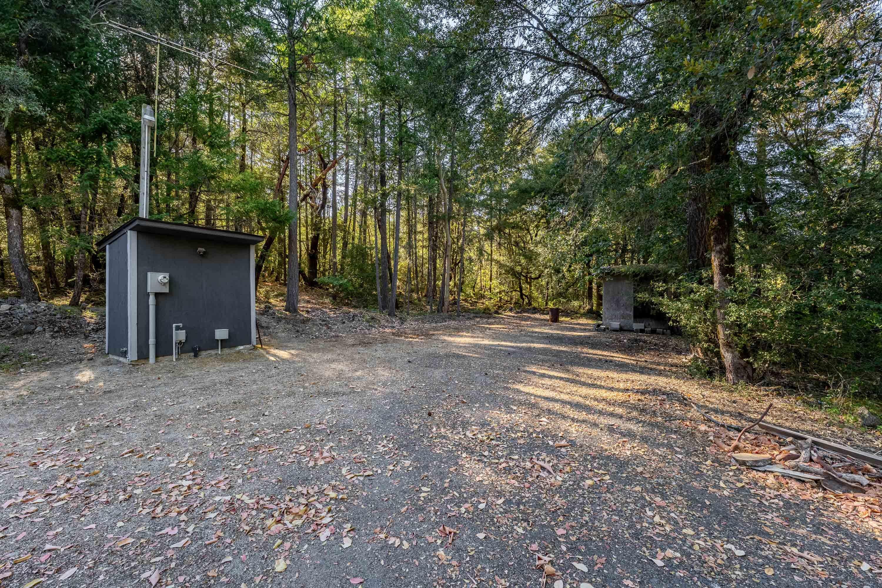 3140 Winona Road Grants Pass, OR 97526 - Photo 32 of 34 EXT (3 of 12)