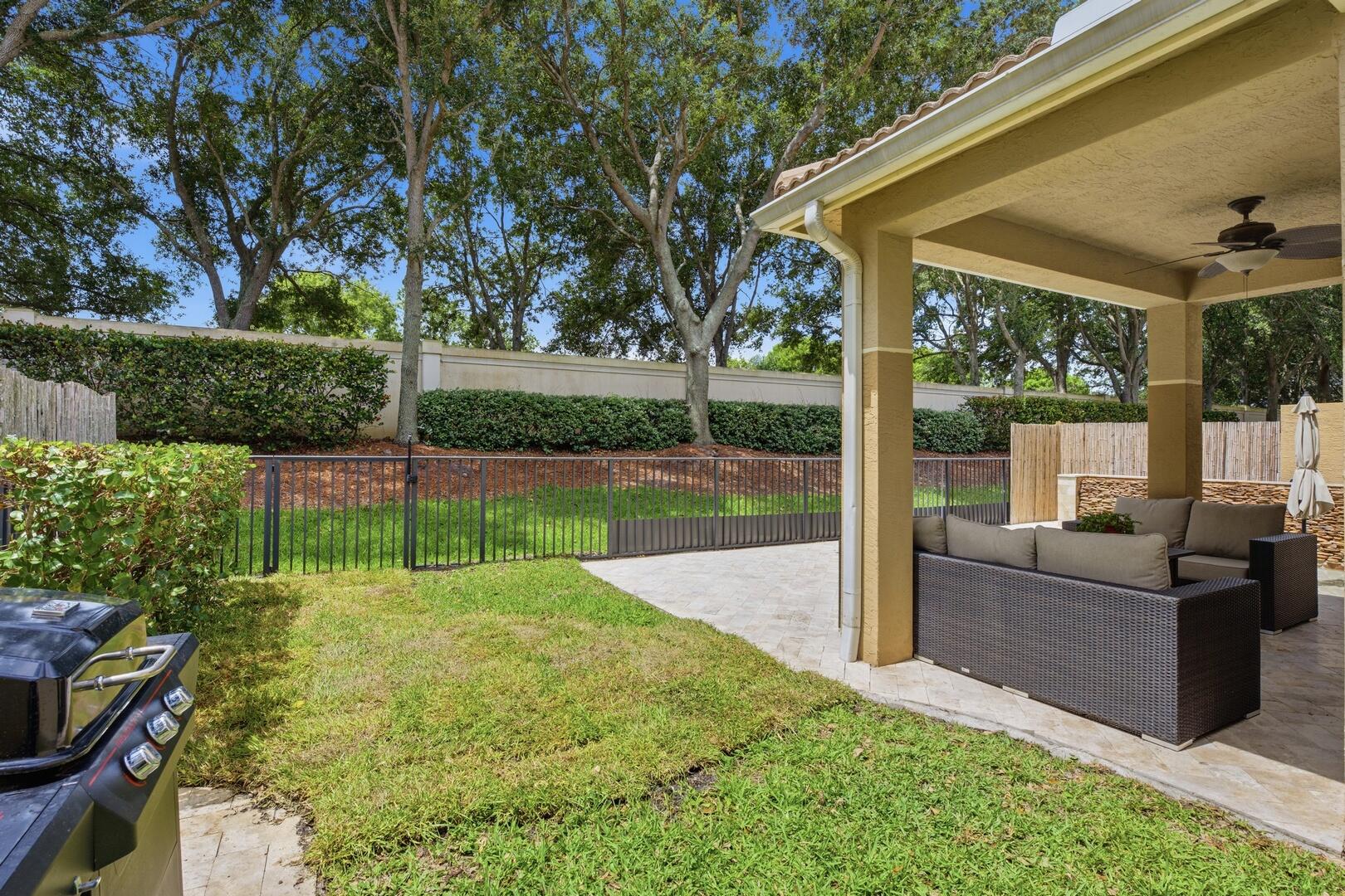 7850 Red Mahogany Road Boynton Beach, FL 33437 - Photo 11 of 40 Yard
