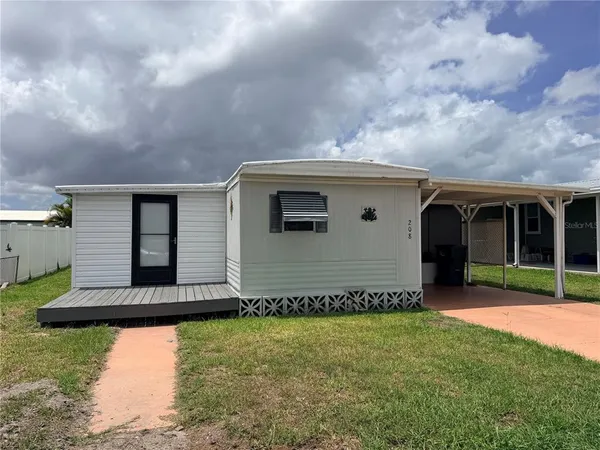 $95,500 | 208 50th Ave Drive East, Bradenton, FL 34203