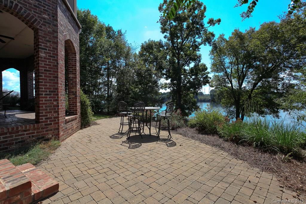 2706 Island Cove Road Fort Mill, SC 29708 - Photo 1 of 24 Gallery Image 1