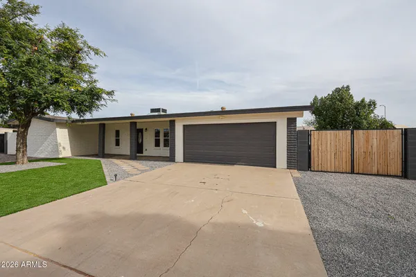 $590,000 | 2267 East Caballero Circle, Mesa, AZ 85213