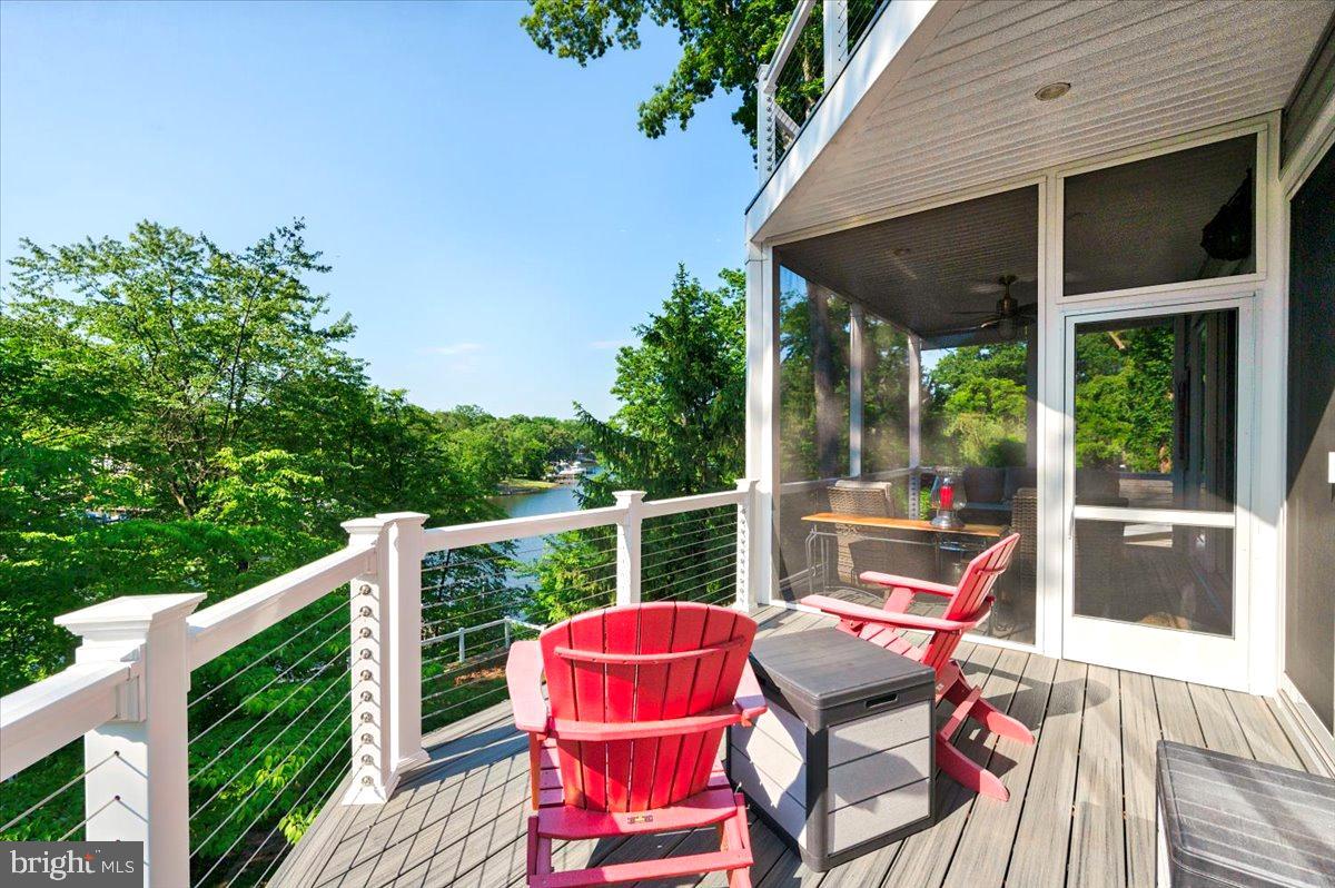 583 Riverside Drive Pasadena, MD 21122 - Photo 20 of 54 Private open deck off the screened area
