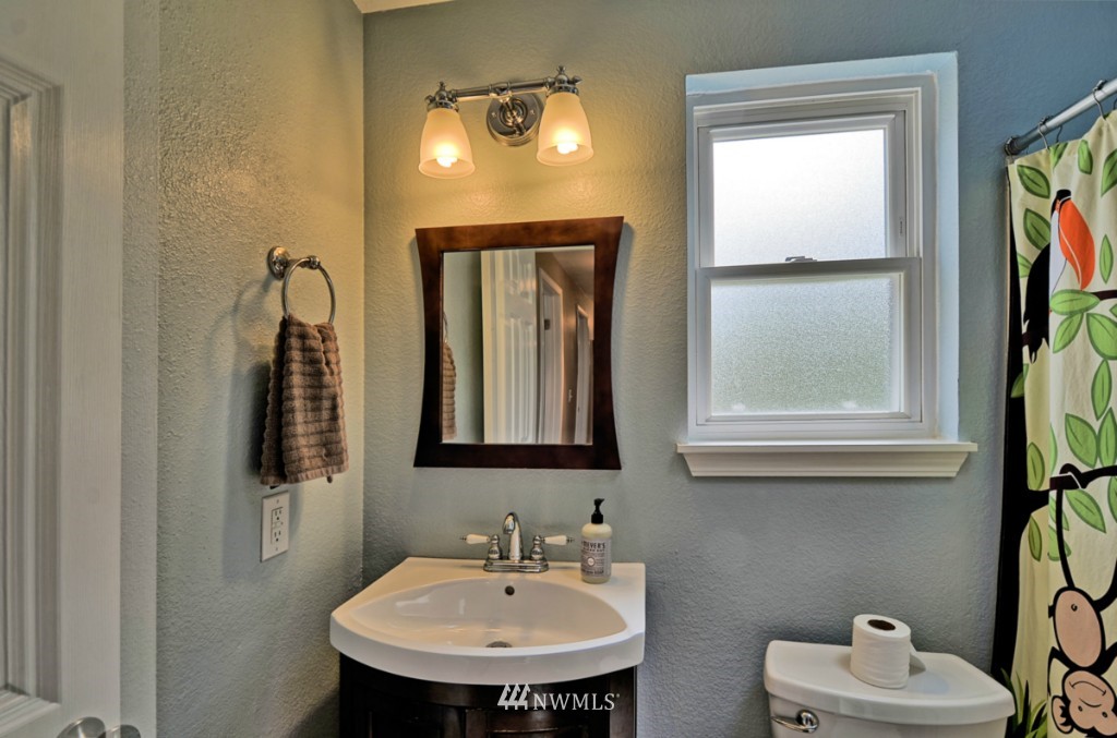 16617 26th Drive Southeast Bothell, WA 98012 - Photo 14 of 25 Gallery Image 14