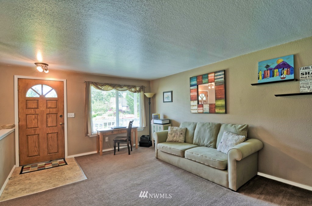16617 26th Drive Southeast Bothell, WA 98012 - Photo 4 of 25 Gallery Image 4