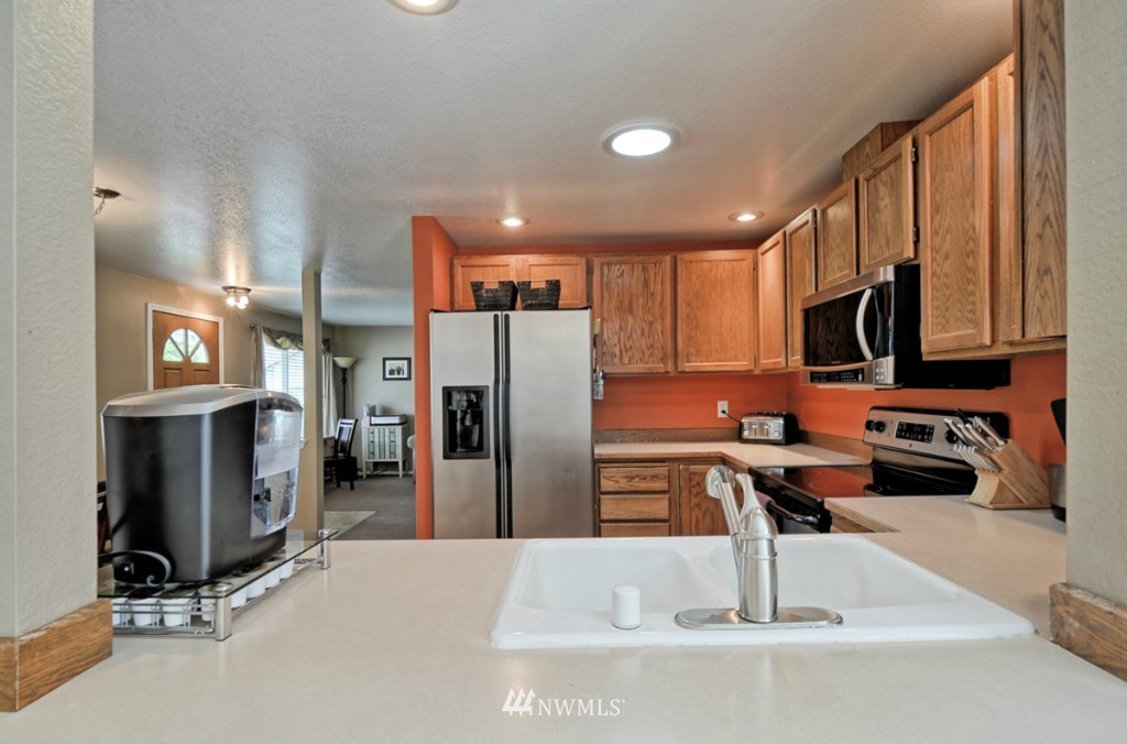 16617 26th Drive Southeast Bothell, WA 98012 - Photo 9 of 25 Gallery Image 9