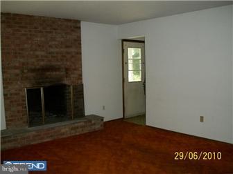 685 Huffs Church Road Alburtis, PA 18011 - Photo 3 of 12 Living Room