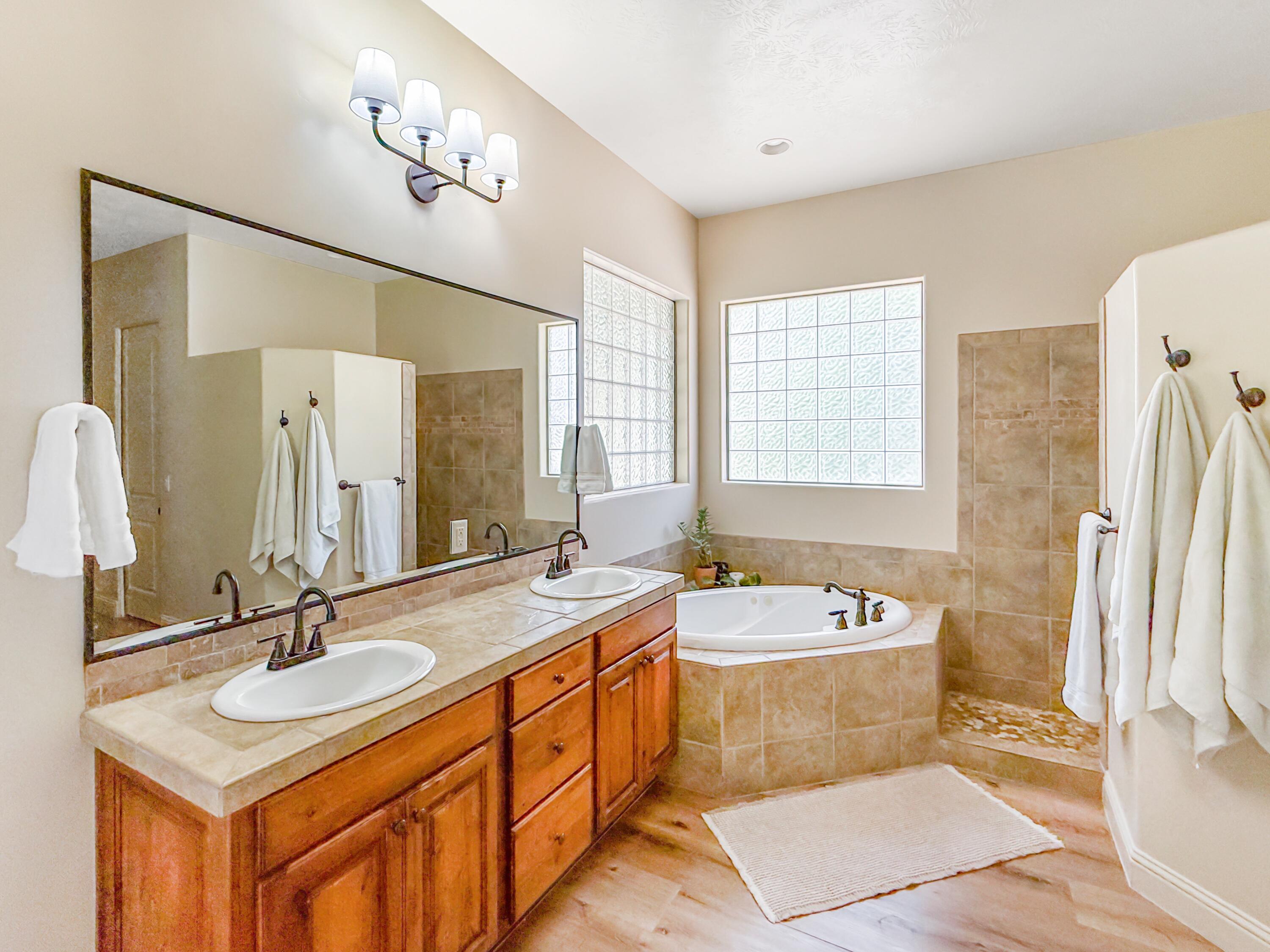 1620 East 1450th Street South, Unit 20 St. George, UT 84790 - Photo 20 of 29 Primary Bath