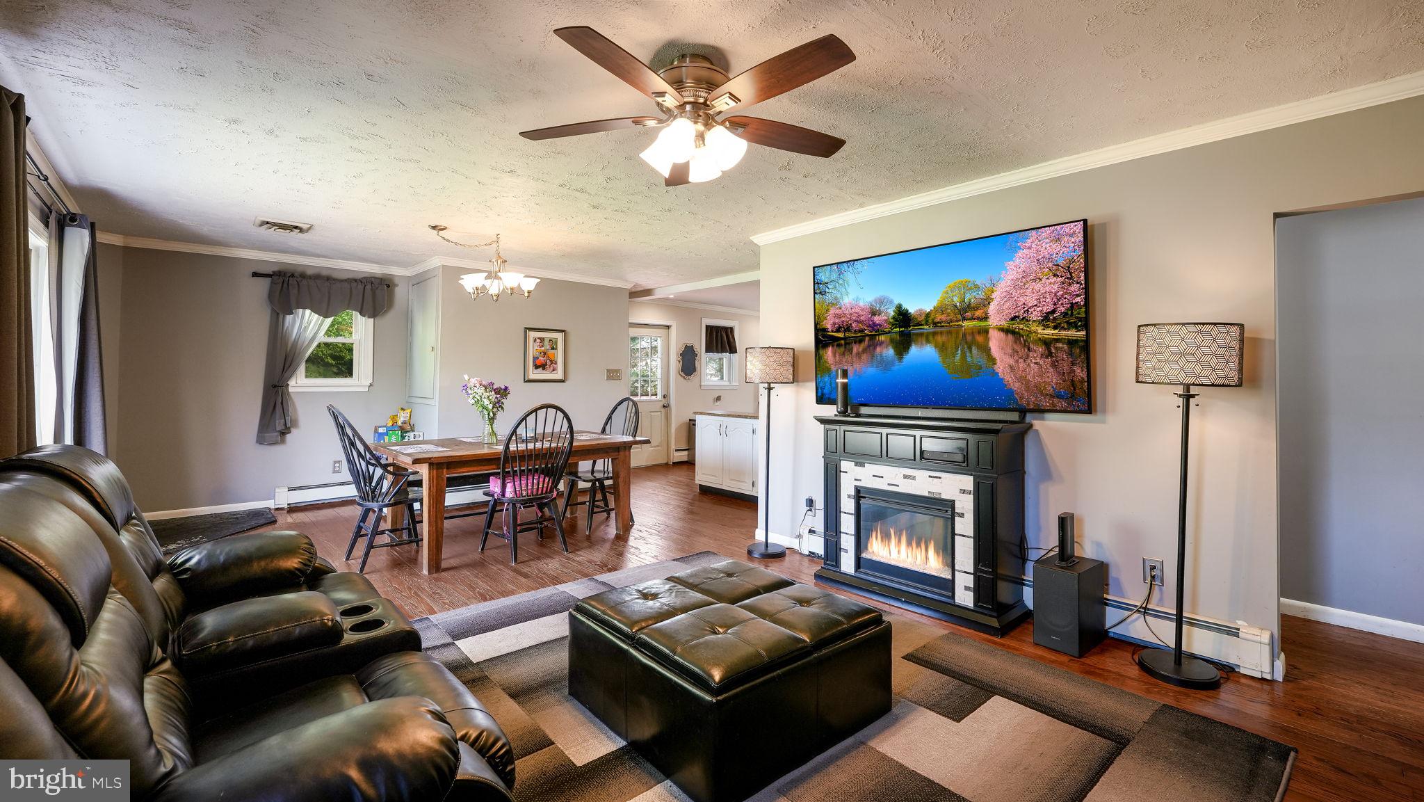 315 Northview Road Telford, PA 18969 - Photo 12 of 36 Cozy up to the fire