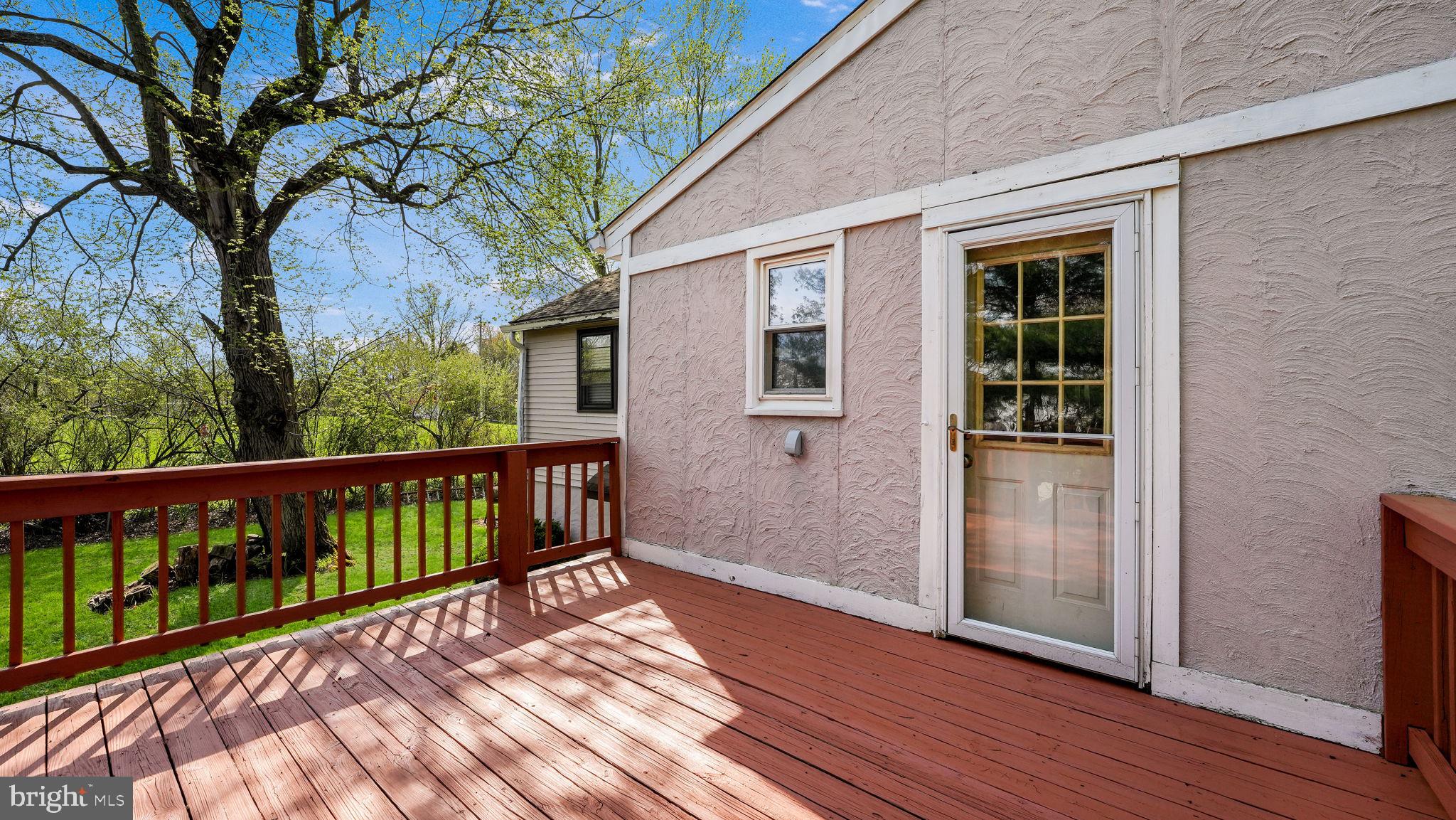 315 Northview Road Telford, PA 18969 - Photo 34 of 36 Freshly Stained Deck