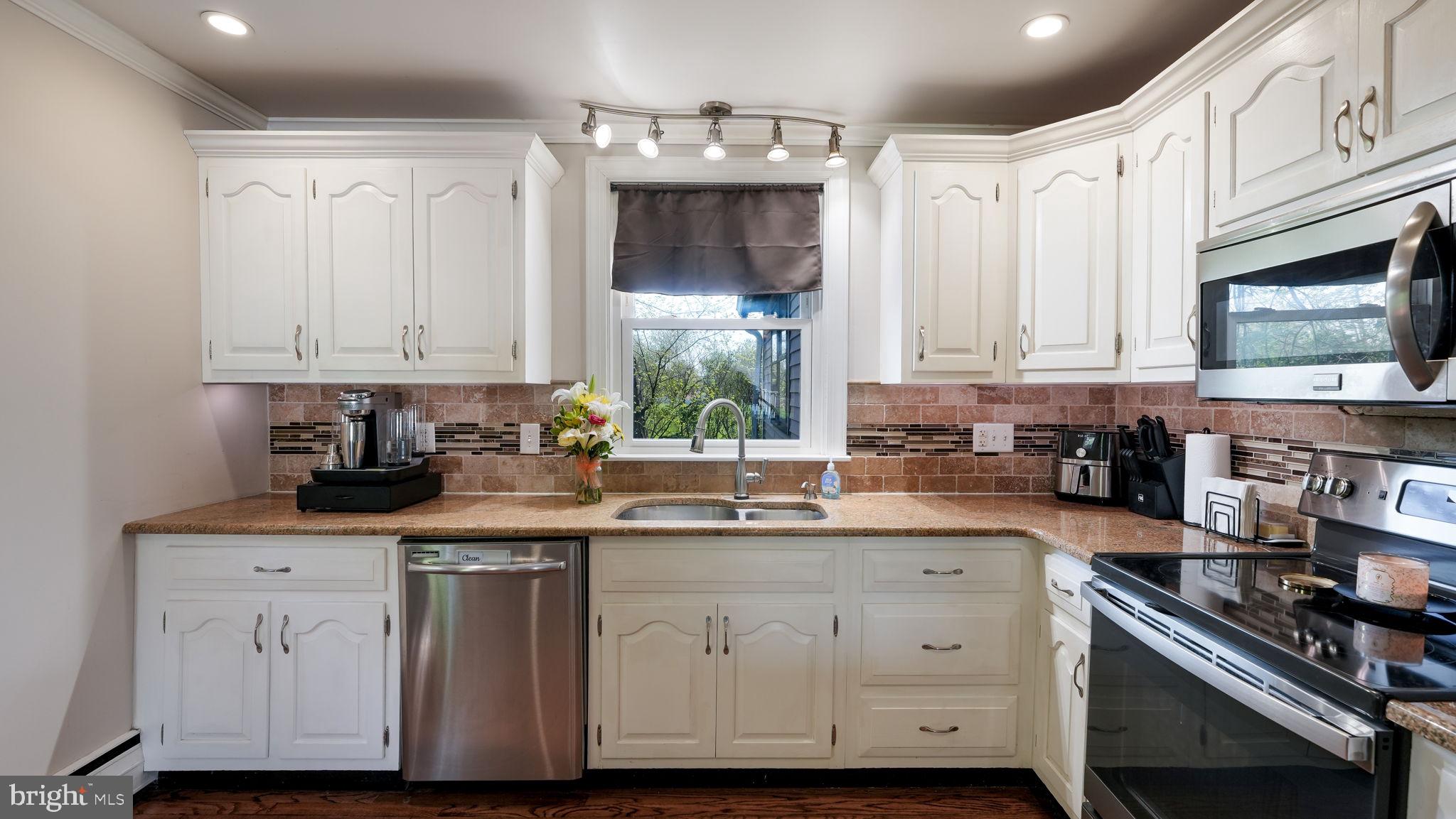 315 Northview Road Telford, PA 18969 - Photo 7 of 36 Stainless Steel Appliances