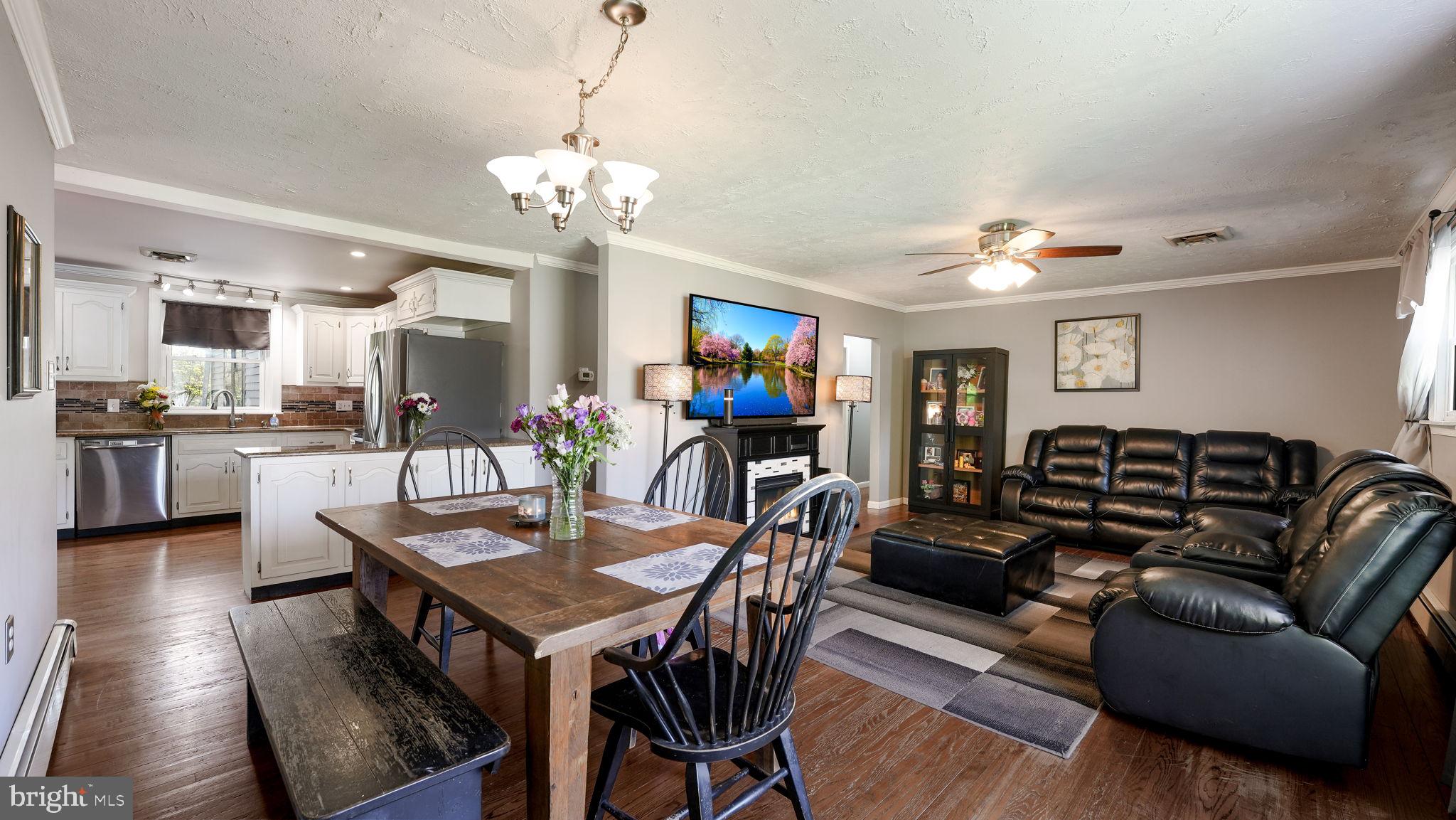 315 Northview Road Telford, PA 18969 - Photo 10 of 36 Open Plan Concept